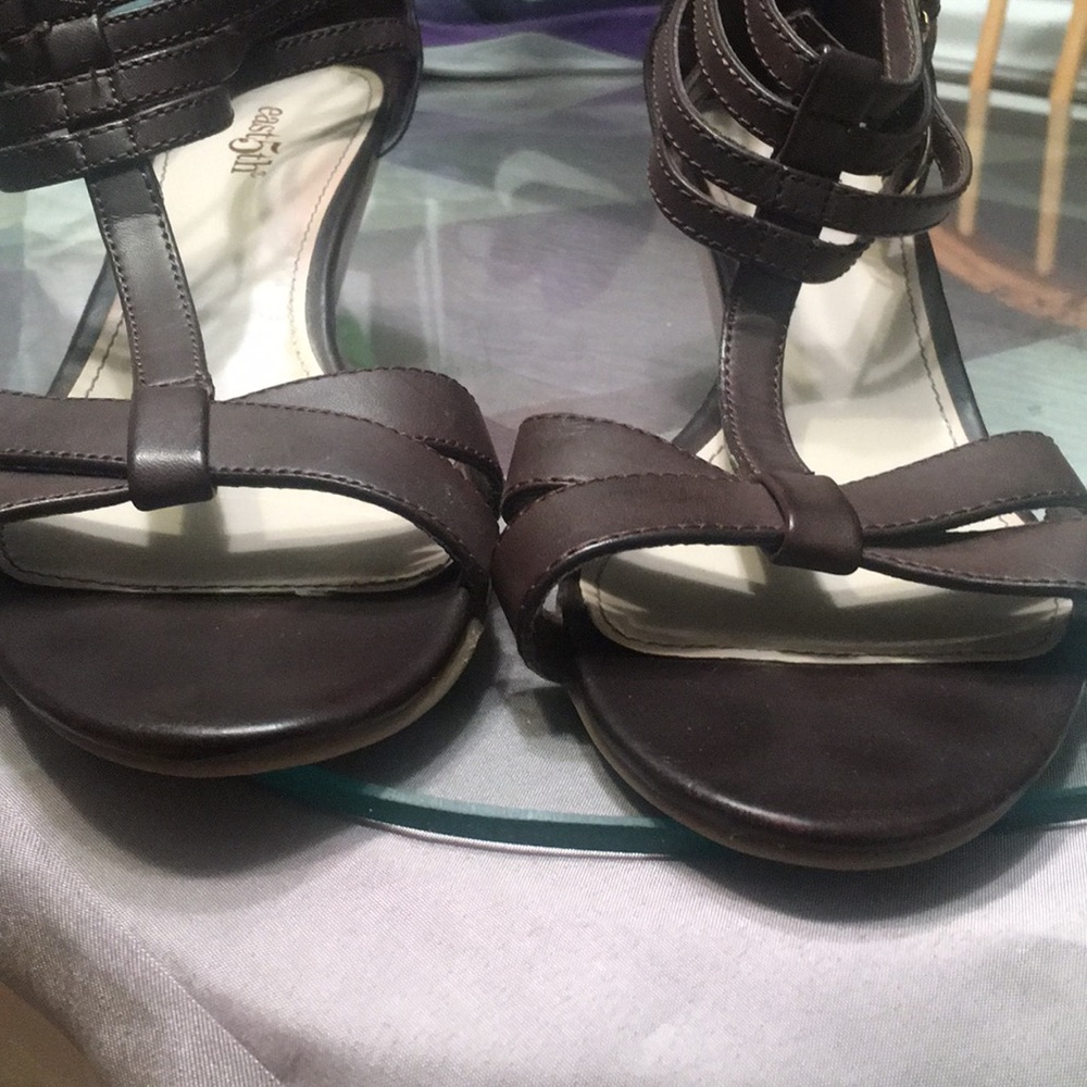 East 5th Brown Sandals - Picture 6 of 6
